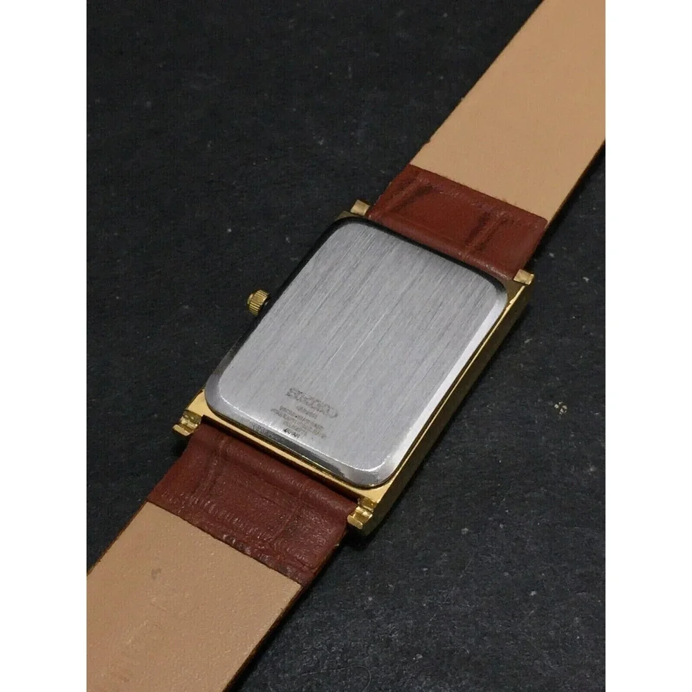 Vintage Style Seiko Quartz Mens Gold Watch & Red accents W/ Leather Strap